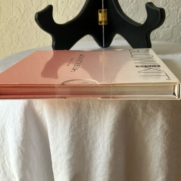 Anastasia Beverly Hills Glow is SUGAR Kit- Luminous Highlighter- New - Picture 6 of 16